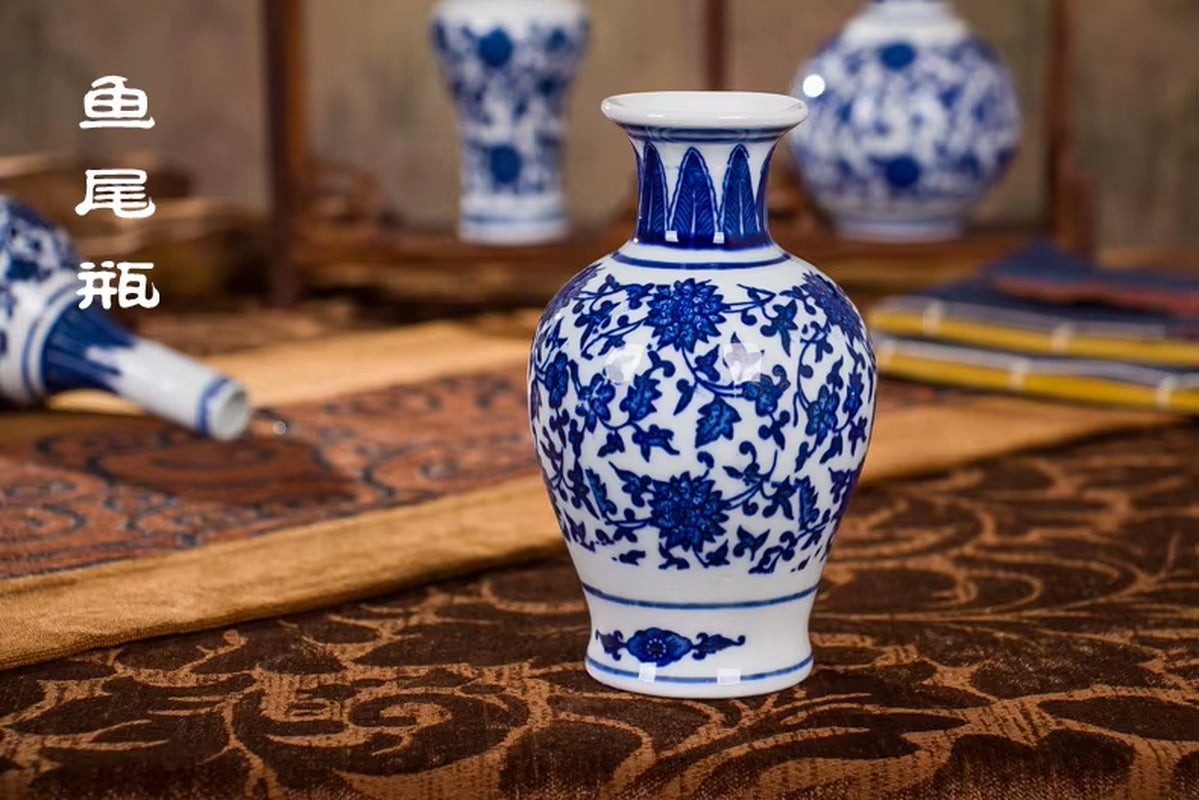 Small Chinese Flower Vase for Home Vintage Blue and White Porcelain Vase Ceramic Flower Vase Decoration Antique Traditional
