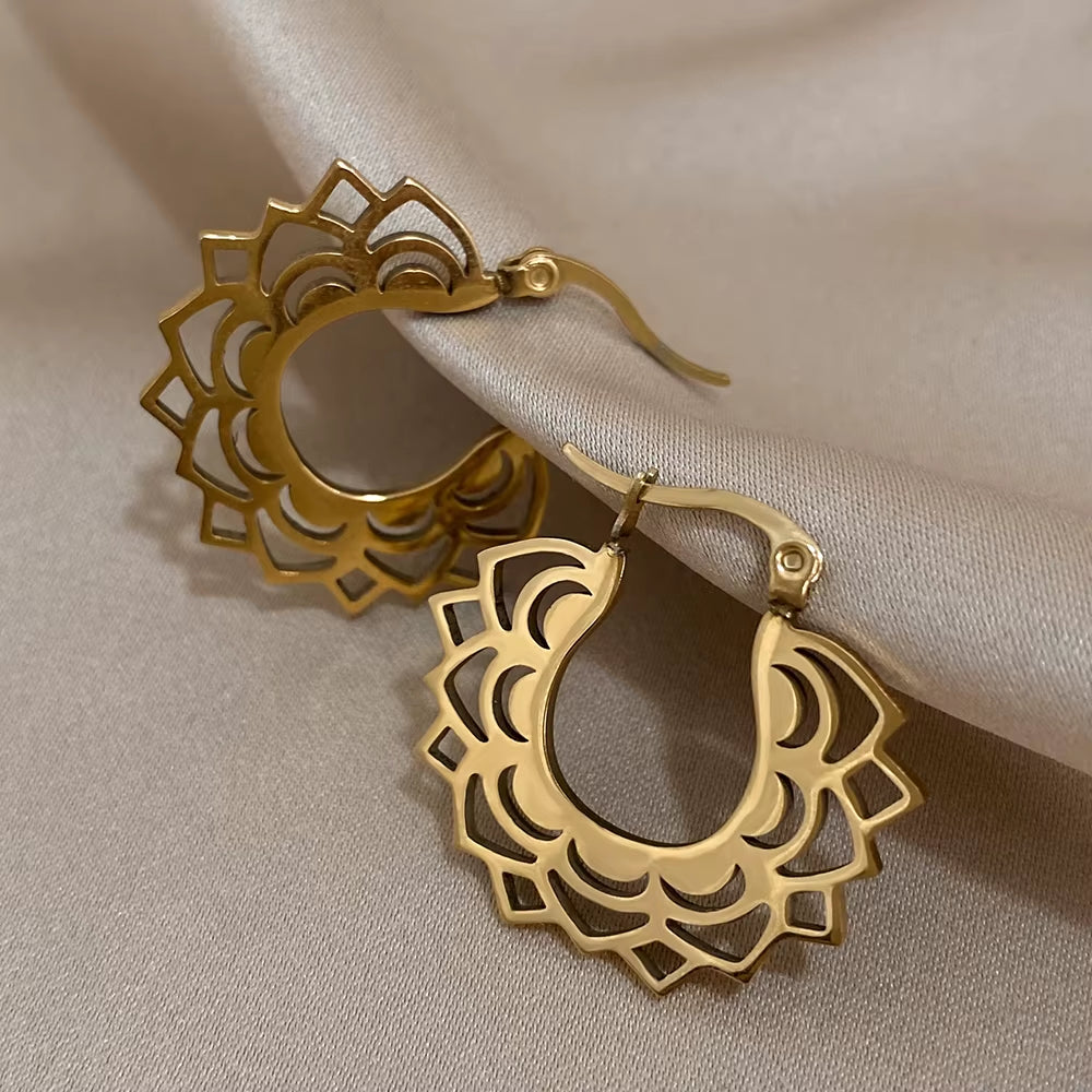 Stainless Steel Vintage Hollow Ethnic Mandala Lotus Flower Hoop Earring Gold Color Geometric Huggies Earring for Women