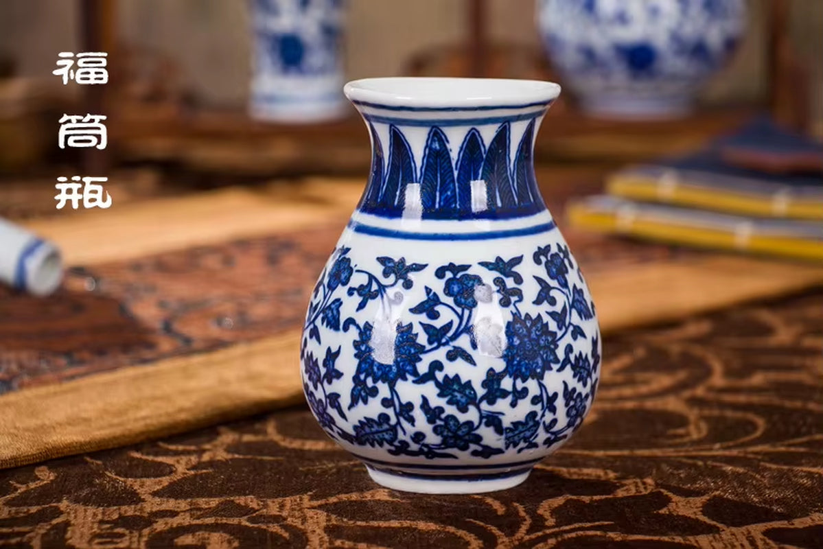 Small Chinese Flower Vase for Home Vintage Blue and White Porcelain Vase Ceramic Flower Vase Decoration Antique Traditional
