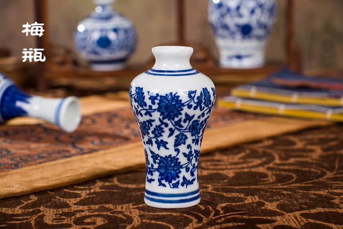 Small Chinese Flower Vase for Home Vintage Blue and White Porcelain Vase Ceramic Flower Vase Decoration Antique Traditional