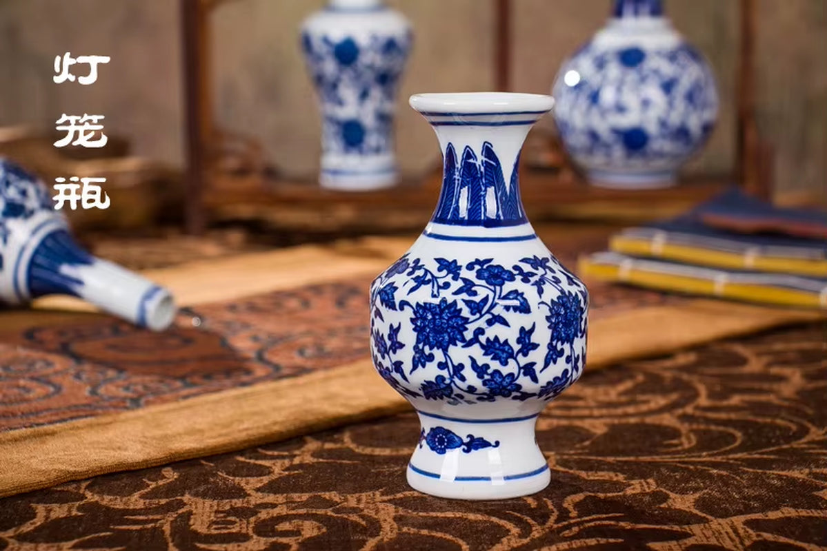 Small Chinese Flower Vase for Home Vintage Blue and White Porcelain Vase Ceramic Flower Vase Decoration Antique Traditional