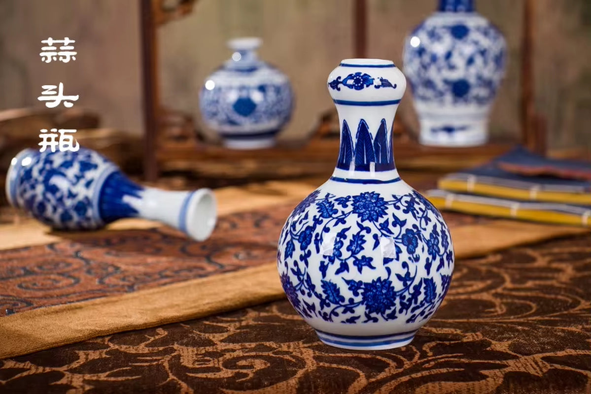 Small Chinese Flower Vase for Home Vintage Blue and White Porcelain Vase Ceramic Flower Vase Decoration Antique Traditional